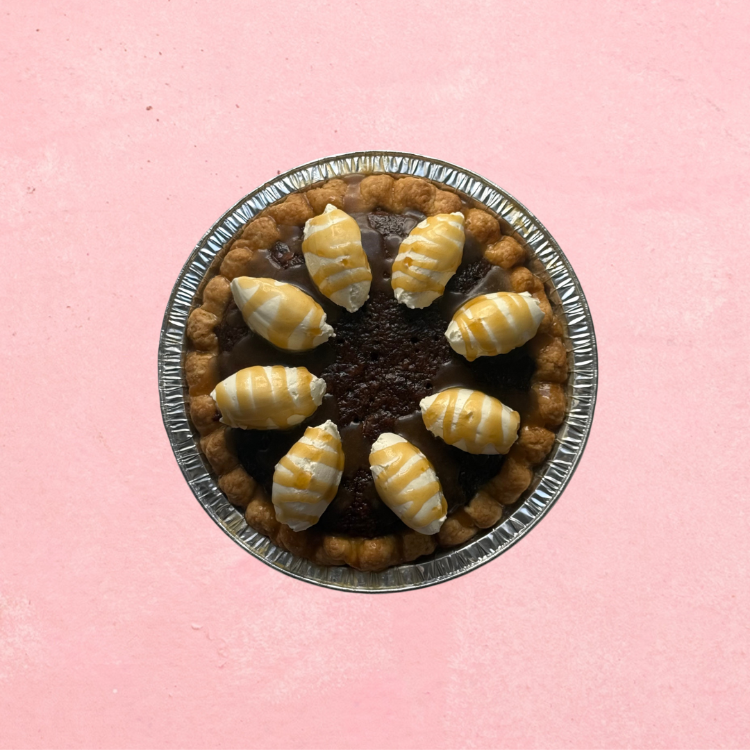 Sticky date pudding pie